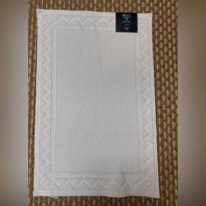 Made In Portugal Textured Bath Rug COTTON OEKO-TEX White 20x31”By Vital Home NWT